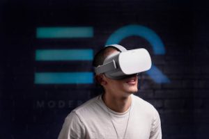 Augmented Reality Experience Designers: Mixed Reality Pros